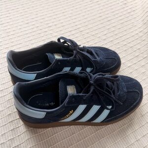 adidas Kids Navy Sneakers with Light Blue Stripes